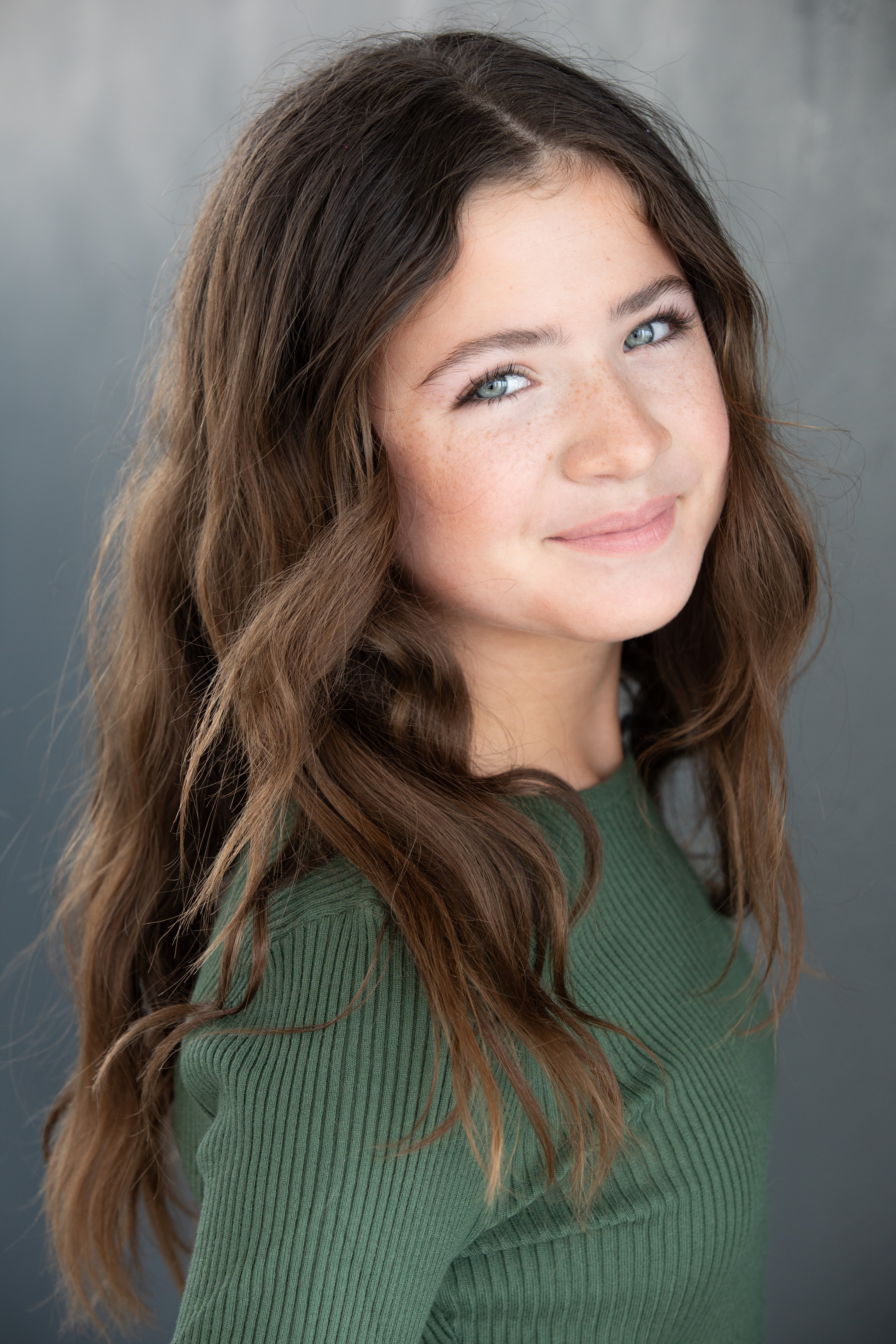 HannahYaoz_LeadActor_Rachel_OfficialHeadshot